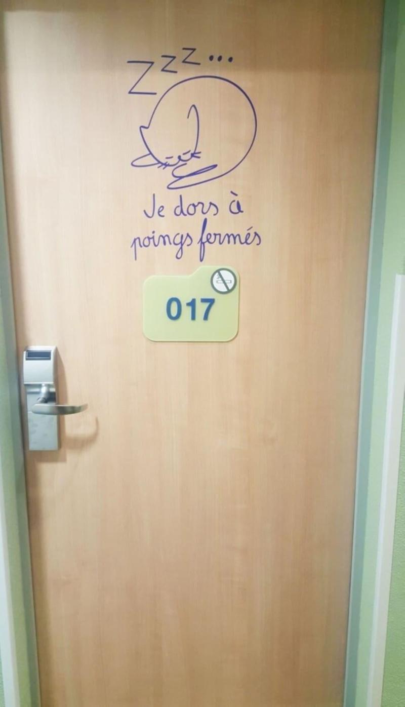 Ibis Budget Grenoble Sud Seyssinet エクステリア 写真