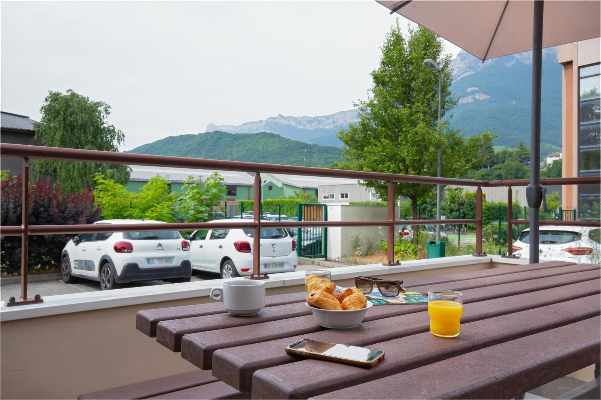 Ibis Budget Grenoble Sud Seyssinet エクステリア 写真