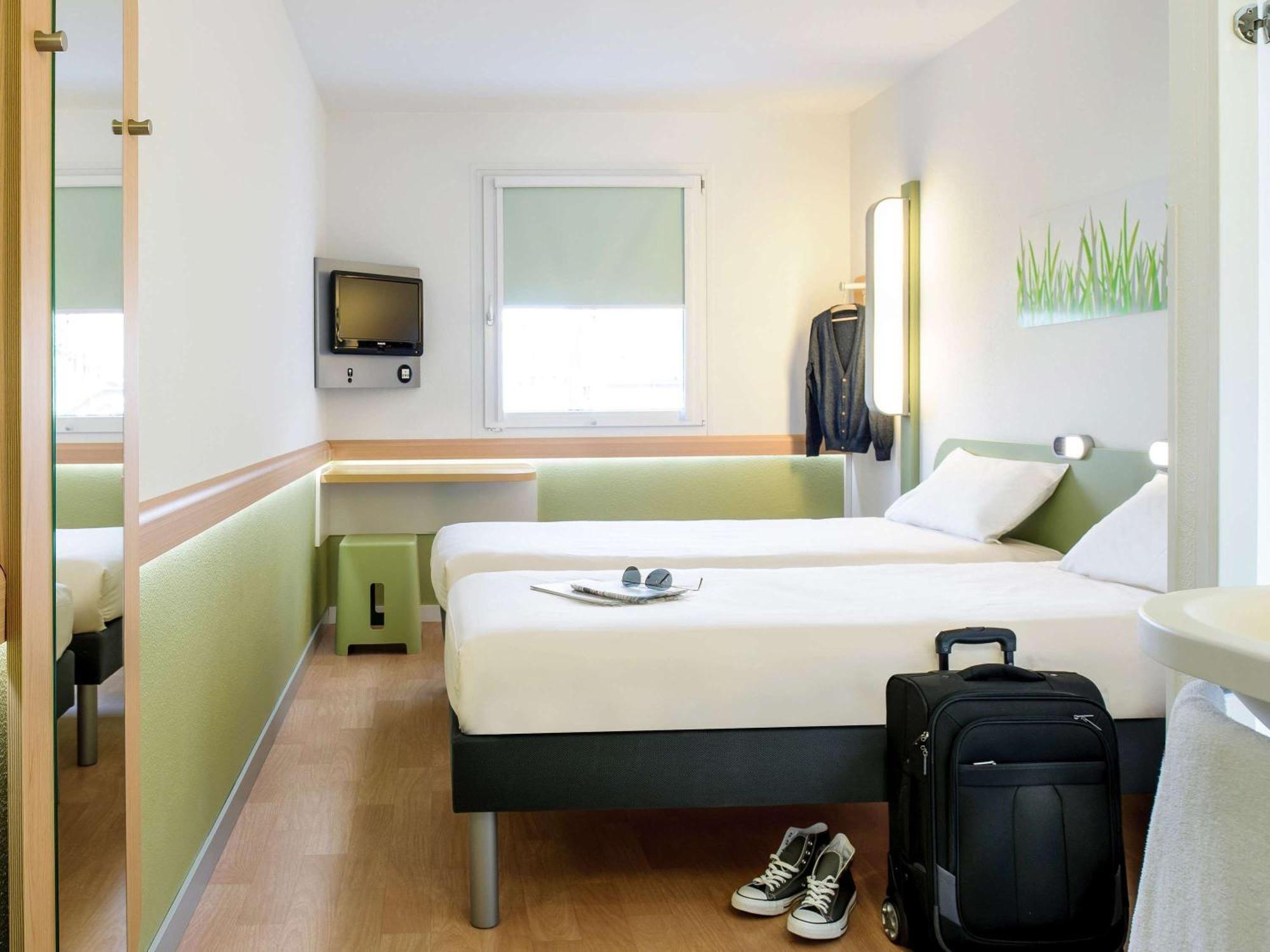 Ibis Budget Grenoble Sud Seyssinet エクステリア 写真